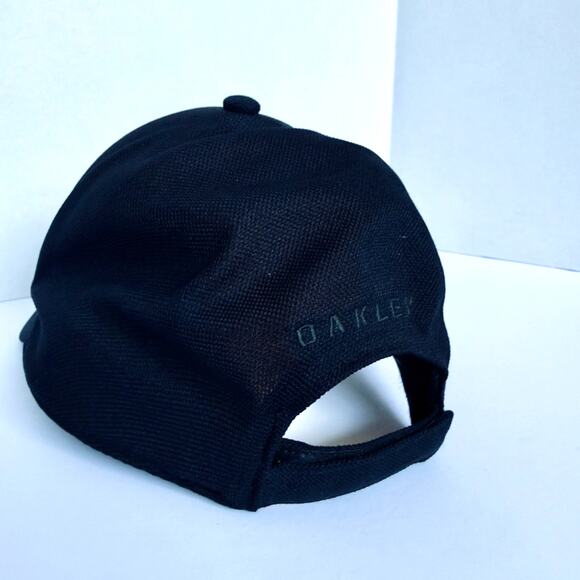 Oakley One Touch Performance Hat Black Mesh Breathable Golf Athletic Strapback - Picture 3 of 5